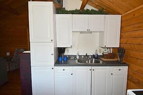 Whispering Hills - Couples Getaway