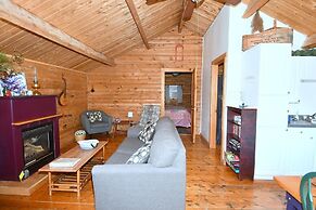 Whispering Hills - Couples Getaway