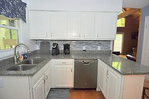 Rosies Creekside Retreat - 3 BR Escape!