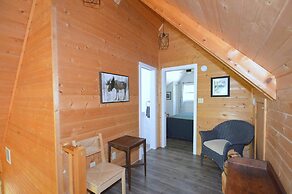 Rosies Creekside Retreat - 3 BR Escape!