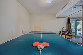 Mountain View Hideaway- A Fun Time Away!