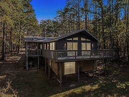 Mountain View Hideaway- A Fun Time Away!