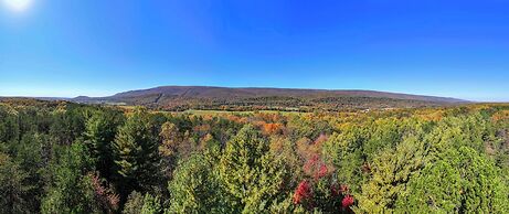 Mountain View Hideaway- A Fun Time Away!