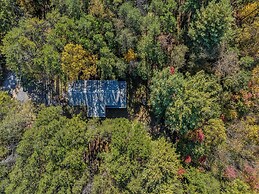 Mountain View Hideaway- A Fun Time Away!