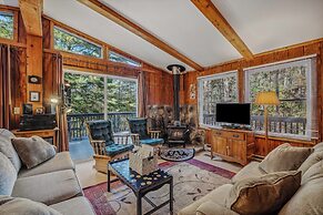 Mountain View Hideaway- A Fun Time Away!