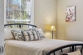 Mariposa Moon Cottage at Sleepy Creek