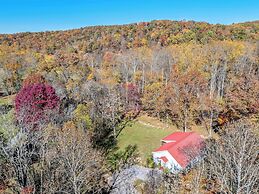 Mariposa Moon Cottage at Sleepy Creek