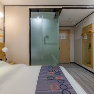 Yimi Hotel Wuyang New Town