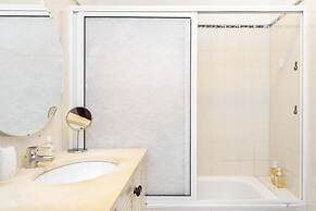 Damasceno Large Apartment