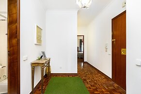 Damasceno Large Apartment