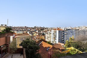 Damasceno Large Apartment