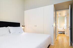 LS48 Prime Location Upscale Apartment