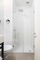 LS48 Prime Location Upscale Apartment