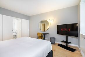 LS48 Prime Location Luxury Duplex