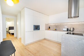 LS48 Prime Location Luxury Duplex