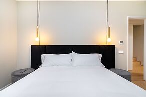 LS48 Prime Location Luxury Duplex