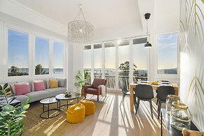 270 Panoramic View Premium Apartment