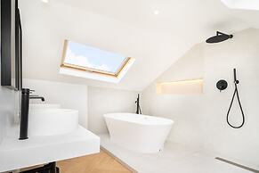 Luxury Duplex Prime Location