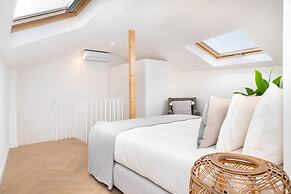 Luxury Duplex Prime Location