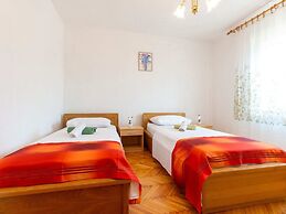 Welcoming Apartment in Tribanj With Terrace