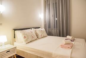 Lavender Apt by halu! Apartments