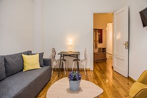 Lavender Apt by halu! Apartments