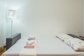 Lavender Apt by halu! Apartments