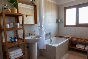 halu! Modern Villa w Pool & Tennis