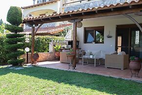 halu! Modern Villa w Pool & Tennis