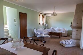 halu! Modern Villa w Pool & Tennis