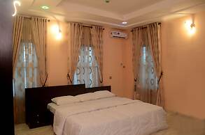 Mexiloyd Luxury Rooms & Suites