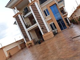 Mexiloyd Luxury Rooms & Suites