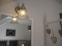 House With a Bubble Bath in Quiet Surroundings