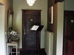 House With a Bubble Bath in Quiet Surroundings