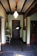 House With a Bubble Bath in Quiet Surroundings