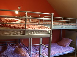 House With a Bubble Bath in Quiet Surroundings