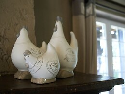 House With a Bubble Bath in Quiet Surroundings