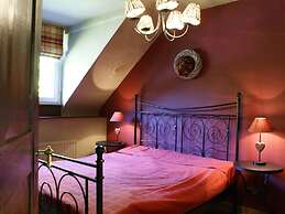 House With a Bubble Bath in Quiet Surroundings