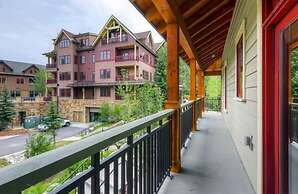 Spacious 4 Bedroom Vacation Rental in Convenient Location with Scenic 