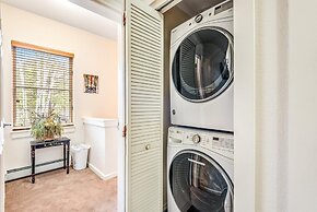 Luxury 3 Bedroom Townhouse next to Keystone Lake, Free Shuttle, Hot Tu