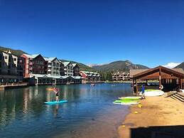 Luxury 3 Bedroom Townhouse next to Keystone Lake, Free Shuttle, Hot Tu