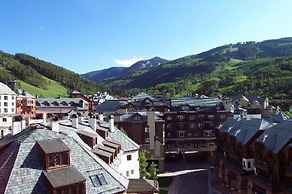 Ski, in Ski out 2 Bedroom Vacation Condo With Resort Amenities That In