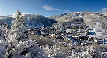 Ski, in Ski out 2 Bedroom Vacation Condo With Resort Amenities That In