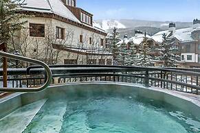 Ski, in Ski out 2 Bedroom Vacation Condo With Resort Amenities That In
