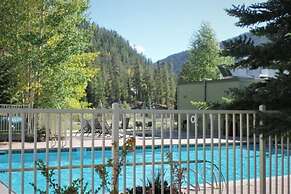3 Bedroom Mountain Condo in Lakeside Village Near Keystone Lake with C