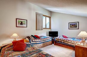 3 Bedroom Mountain Condo in Lakeside Village Near Keystone Lake with C