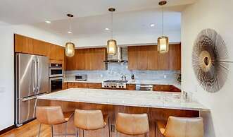 Vail Lion 3 Bedroom Mountain Vacation Rental Just Steps From the Eagle