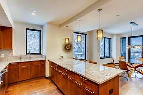 Vail Lion 3 Bedroom Mountain Vacation Rental Just Steps From the Eagle