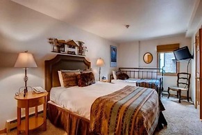 Ski in, Ski out 2 Bedroom Vacation Rental in the Heart of Lionshead Vi