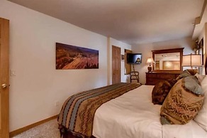 Ski in, Ski out 2 Bedroom Vacation Rental in the Heart of Lionshead Vi